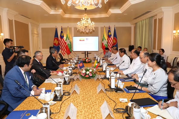 Myanmar and Malaysian Foreign Ministers hold talks in Nay Pyi Taw