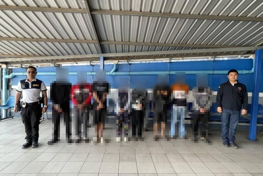 Thai authorities crack down on illegal residents and unauthorized workers in Mae Sot