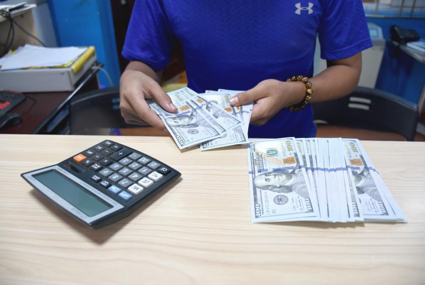 Black market exchange rate reaches around Ks3,330 per dollar, exceeding