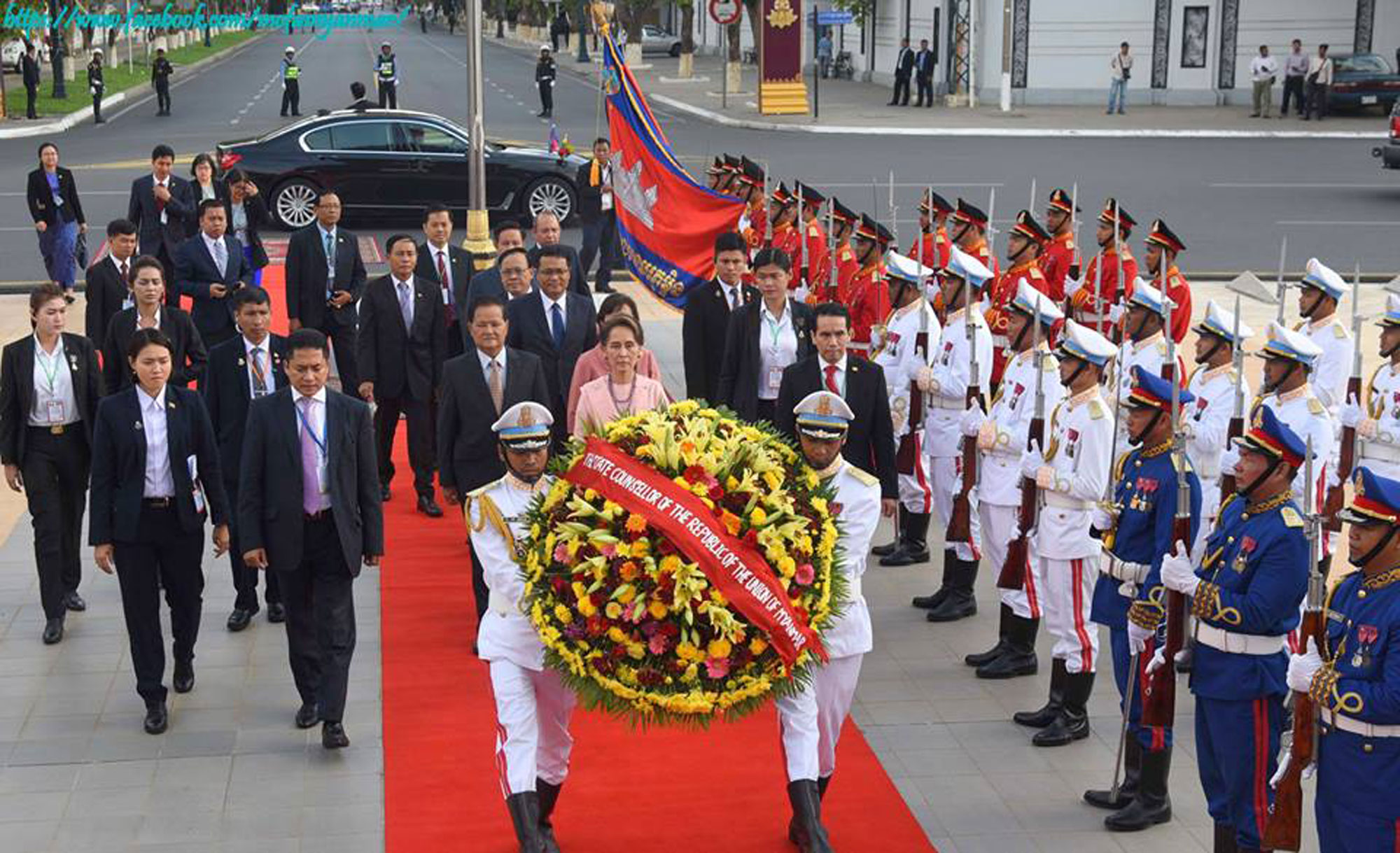 State Counsellor Visits Independence Monument In Cambodia 