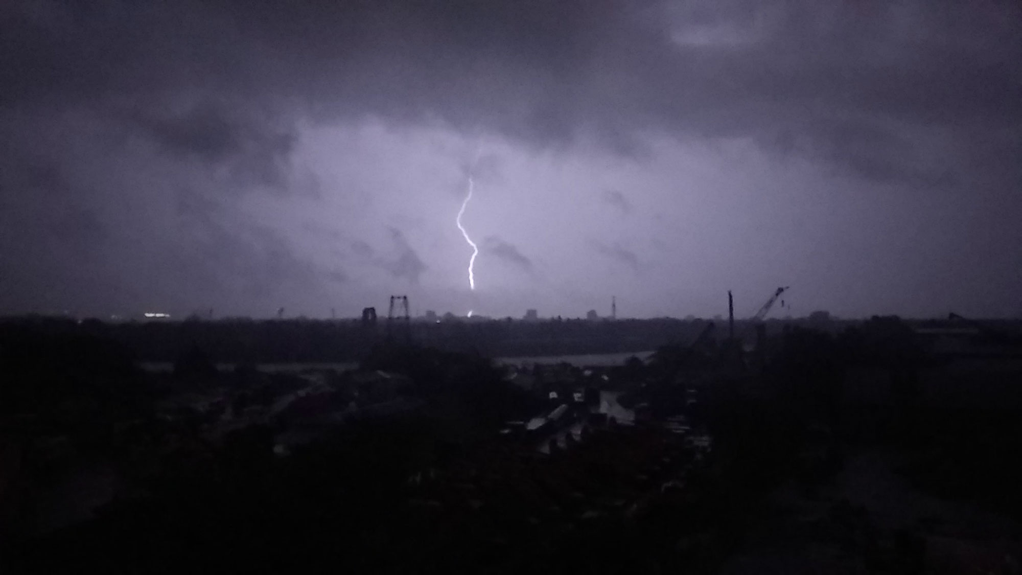 Strong wind, heavy rain and thunder strikes Ygn | Eleven Media Group Co