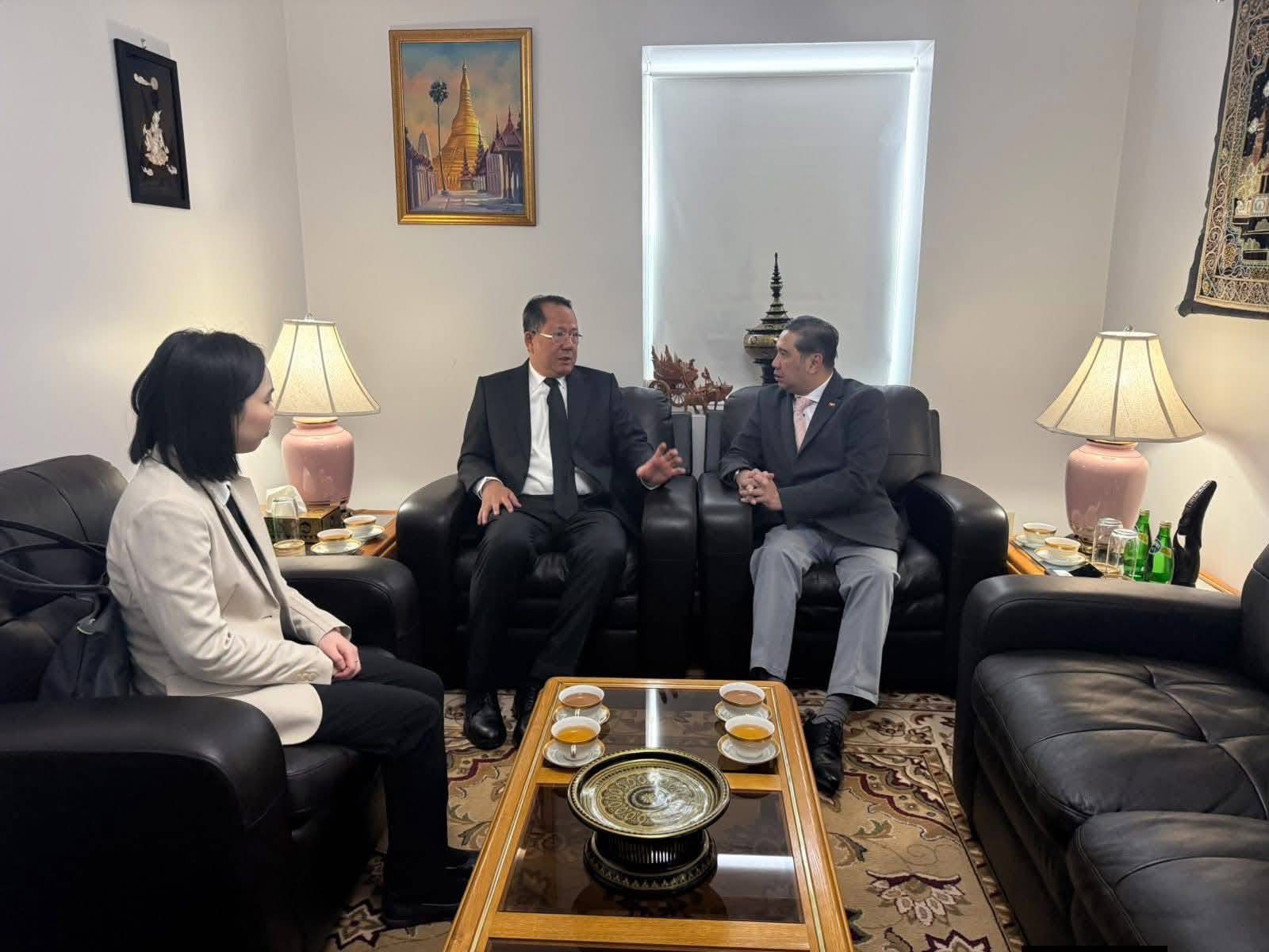 Myanmar and Thai Ambassadors Meet in Ottawa to Discuss Migrant Worker Issues