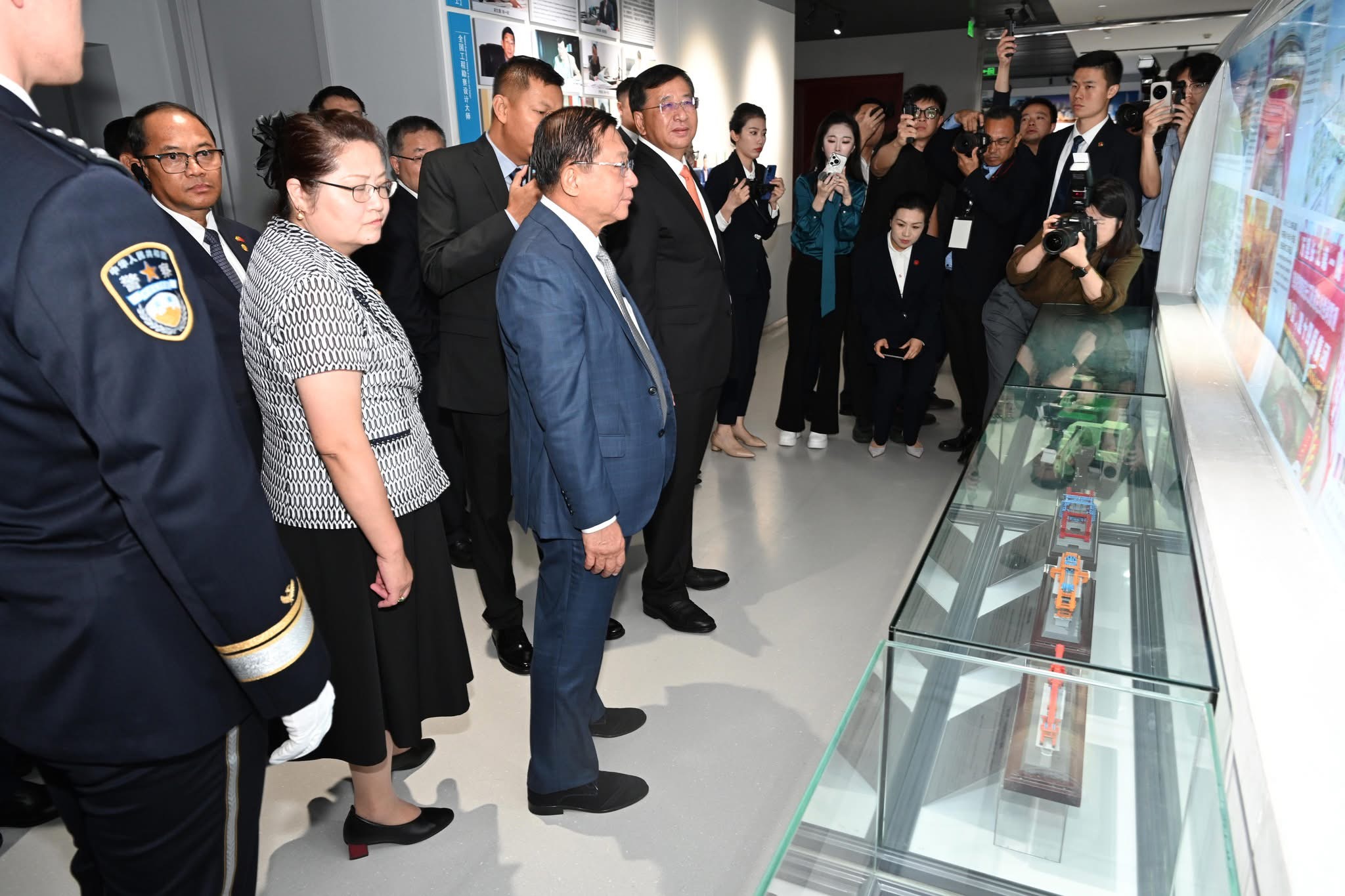Myanmar Delegation Visits China Railway Construction Corporation in Beijing