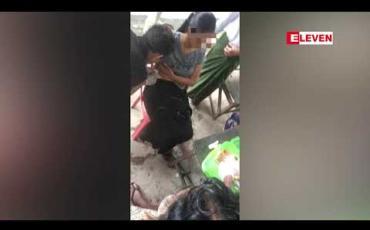 Embedded thumbnail for မော်လမြိုင်တရားရုံး၌ တရားလွှတ်တော်ရှေ့နေ အမျိုးသမီးတစ်ဦး ဝက်အူလှည့်ဖြင့် အထိုးခံရ (ရုပ်သံ)