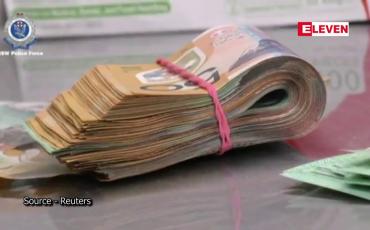 Embedded thumbnail for သြစတြေးလျတွင်ကြက်ဝိုင်းကိုရဲတပ်ဖွဲ့ကဝင်ရောက်စီးနင်းခဲ့ပြီးအမျိုးသား၃၅ဦးကိုဖမ်းဆီးကာတိုက်ကြက်များကိုသိမ်းဆည်