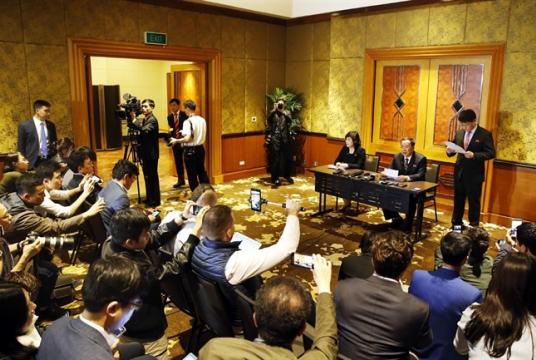 The press conference called by North Korean Foreign Minister Ri Yong Ho in Hanoi following the February 27-28 summit that failed to reach a result. — VNA/VNS 