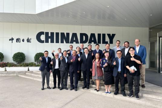 Star Media Group (SMG) chief content officer Esther Ng (front row, third from right) and SMG group editorial and corporate affairs adviser Datuk Seri Wong Chun Wai (front row, third from left) with the representatives of 15 news organisations at the ANN annual board meeting in Beijing on Monday (Sept 4).