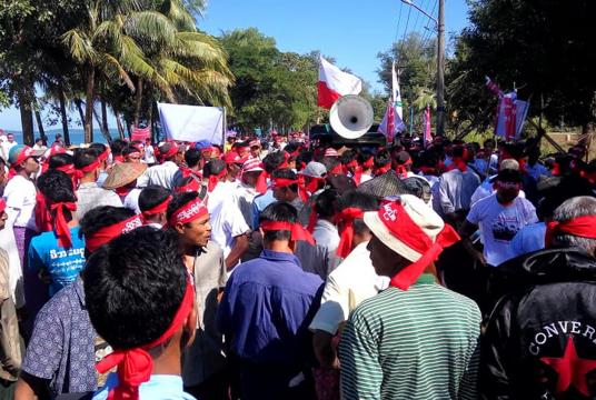 Mass demonstration calling for management rights and benefits of natural resources for Rakhine nationals.