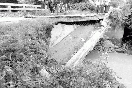 Torrential rain destroys bridge in Myinmu Township (Photo-Ko Min)