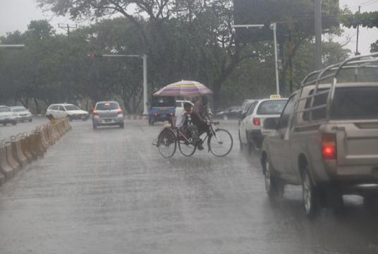 Rainy scene in Yangon (Photo-Thiha Aung)