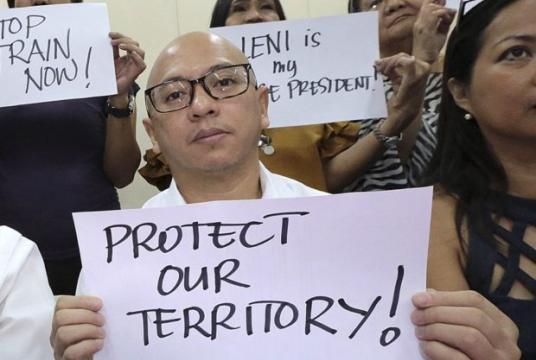 Former Soliictor General Florin Hilbay, shown here at a June 7, 2018 forum at the Institute for Women’s Studies in Manila. ({Photo by GRIG C. MONTEGRANDE / Philippine Daily Inquirer)