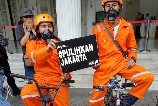 Environmentalists demand the Jakarta administration and central government do something about Jakarta's air pollution on Wednesday, Dec. 5, 2018. (JP/Gisela Swaragita)