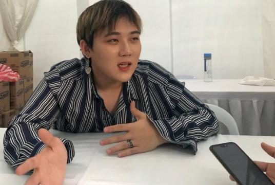 Jinho Bae (Photo by CONSUELO MARQUEZ / INQUIRER.net)  Read more: https://entertainment.inquirer.net/326195/korean-singer-to-vloggers-dont-use-youtube-solely-for-money#ixzz5l3aVaU38 Follow us: @inquirerdotnet on Twitter | inquirerdotnet on Facebook