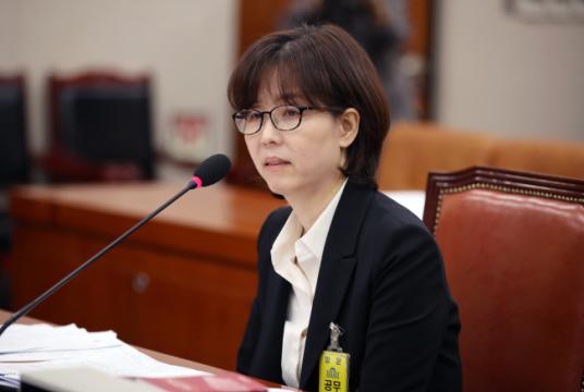 Constitutional Court Justice nominee Lee Mi-sun attends a confirmation hearing at the National Assembly on Wednesday. (Yonhap