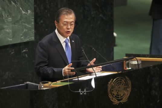 President Moon Jae-in delivers a keynote speech at the UN General Assembly on Tuesday. Yonhap