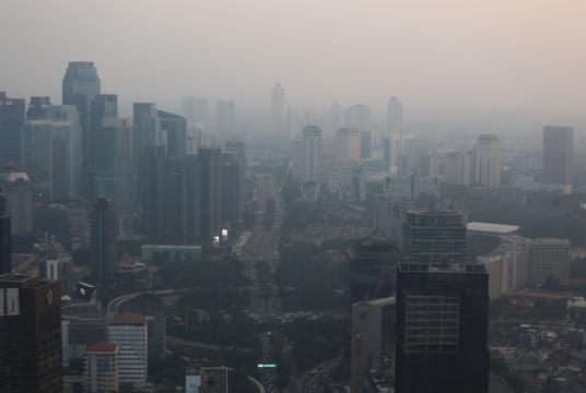 Smog blankets Jakarta’s skyscrapers on Monday, August 19, 2019. Air pollution in the city is among the worst in the world. (JP/Donny Fernando)