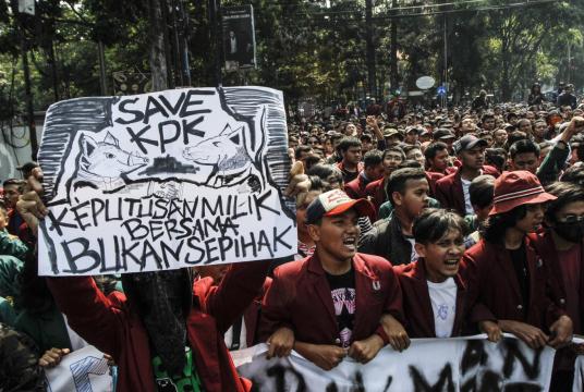 Students protest in Bandung on Monday, Sept. 23. (JP/Arya Dipa)