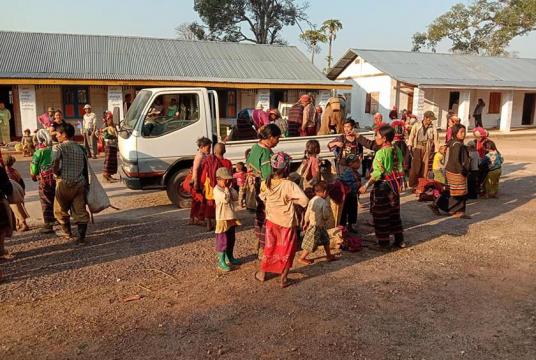 Displaced villagers arrived in refugee camp in Kyethi Township,