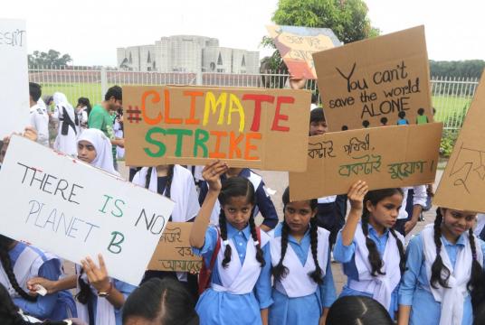 Thousands of children from different schools and colleges on September 20, 2019 stage a demonstration at Manik Mia Avenue in Dhaka urging the world leaders to act against climate change. Photo: Star/ Prabir Das