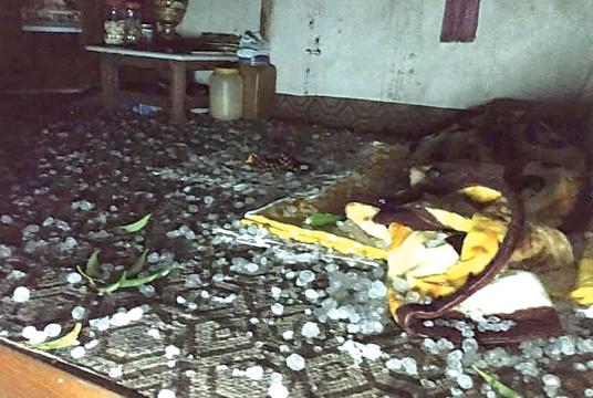 Hailstones fell on a house after torrential rain in Hsipaw Township.