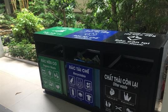 HCM City is seriously promoting the sorting of garbage at source and reducing the use of single-use plastic products. — VNS Photo Ngọc Diệp