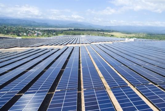 A solar power plant in Gia Lai Province. Foreign enterprises and investment funds have a growing interest in the solar energy sector in Việt Nam. — VNS Photo