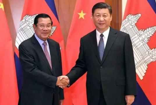 Prime Minister Hun Sen and Chinese President Xi Jinping. XINHUA NEWS AGENCY