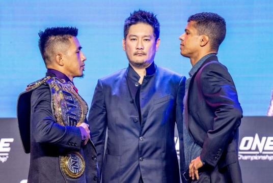 Geje Eustaquio, Sityodtong, Chairman and CEO of ONE Championship and Adriano Moraes.