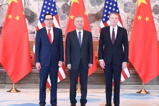 Vice-Premier Liu He (center) meets with US Trade Representative Robert Lighthizer (right) and Treasury Secretary Steven Mnuchin in Beijing during the 10th round of high-level  economic and trade consultations, which took place from Tuesday to Wednesday. [Photo/Xinhua]