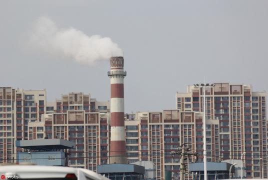 The pilot in Shenzhen has made the power supply increasingly cleaner and low carbon. The structure of power sources had continuously been optimized from 2013 to 2017, with the proportion of coal-fired power decreasing from 46.5 percent to 39.1 percent. [Photo/IC]