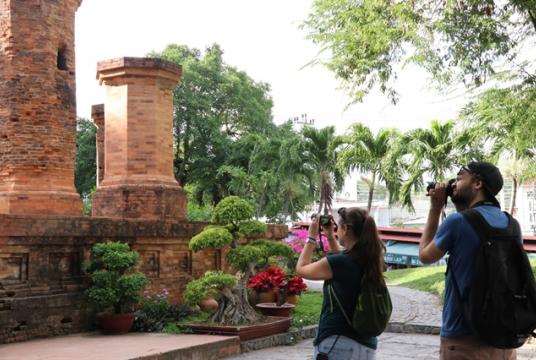 Foreign tourists are seen at Ponagar Tower in Nha Trang city, the coastal province of Khánh Hòa. In the upcoming periods, there are many policies for foreign tourists to help develop tourism after the COVID-19 outbreak. — VNA/VNS Photo Tiên Minh
