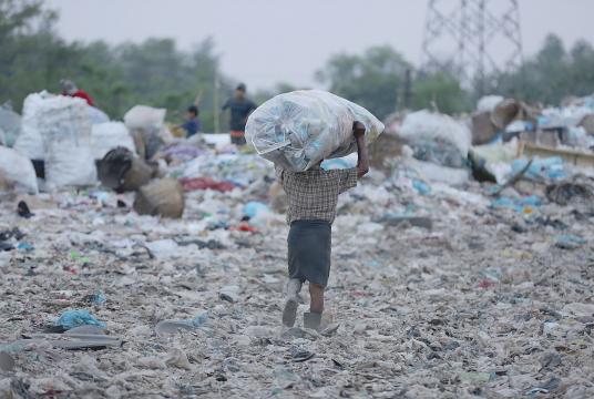 Some child workers in Yangon.