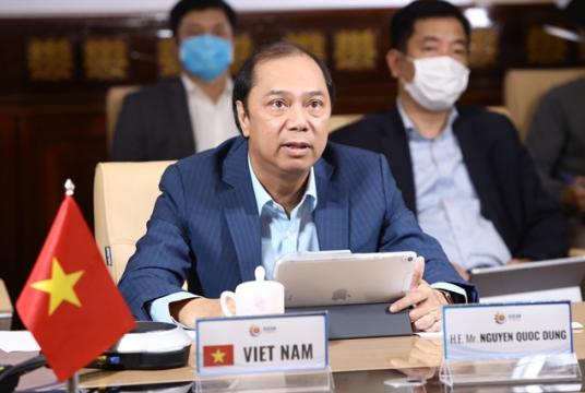 Deputy FM Nguyễn Quốc Dũng, head of the ASEAN Senior Officials’ Meeting (SOM) Việt Nam, chairs the teleconference. — VNA/VNS Photo Văn Điệp