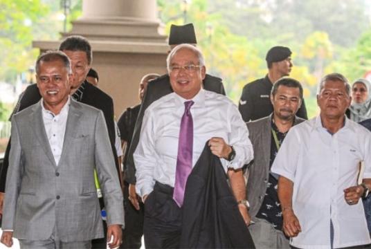Najib arriving at the Kuala Lumpur court complex./The Star