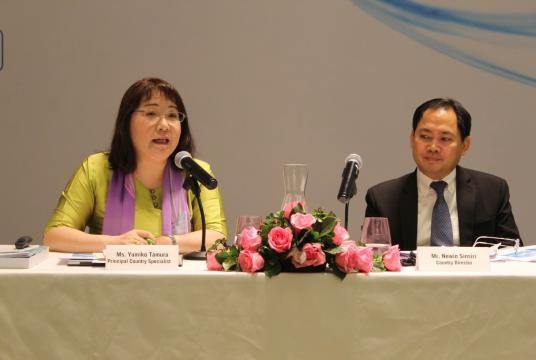 Yumiko Tamura, principal country specialist at ADB Myanmar Resident Mission (left), and Newin Sinsiri, ADB’s country director for Myanmar, at a press conference in Yangon on April 3 (Photo- Khine Kyaw, The Nation)