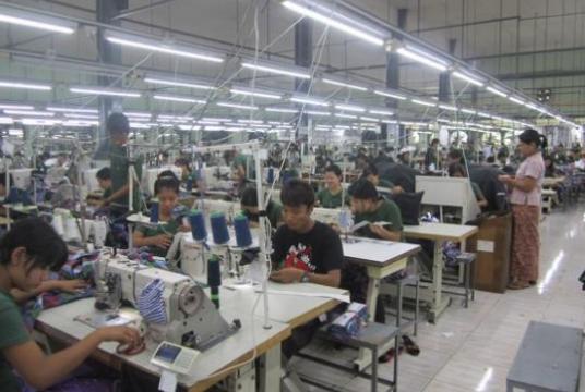A garment factory in Yangon region (Photo from Thaibizmyanmar.com)