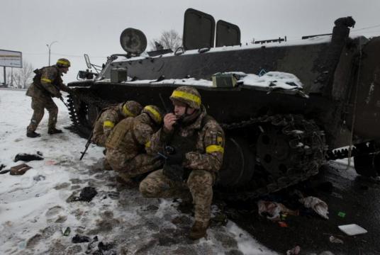 Ukrainian soldiers wage battle with Russian troops in Kharviv, Ukraine, on Feb 25, 2022. PHOTO: NYTIMES