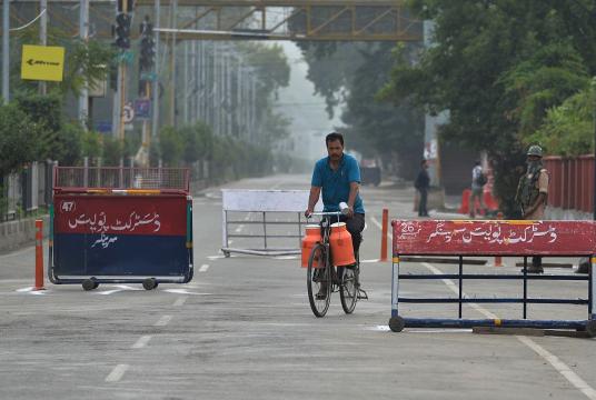 Jammu and Kashmir was put under virtual curfew on 5 August when the Modi government scrapped the Article 370 and split the state into two union territories. (Photo: AFP)