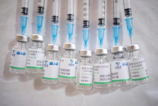  The first batch of 736,000 doses of the donated Sinopharm vaccines being flown into Myanmar arrived at Yangon's airport on Thursday.PHOTO: REUTERS
