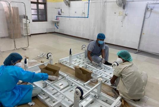 Beds for positive patients are being set up at Yangon General Hospital (Photo-Nanda Win)
