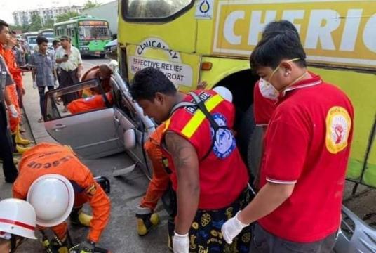 The scene of a car accident that occurred in Yangon Region (Photo-Arman Youth Philanthropist Association) 