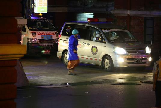 Ambulances arrive at Yangon General Hospital on October 1 (Photo-Aung Myo Thant)