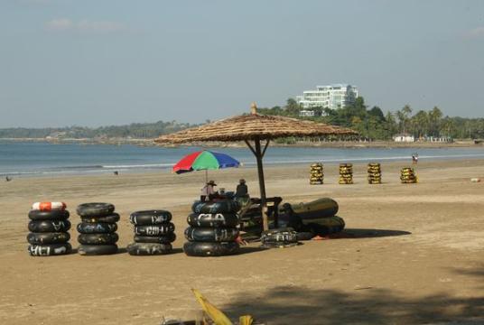 Photo- A scene in Chaunghtar beach (Thiha Aung)
