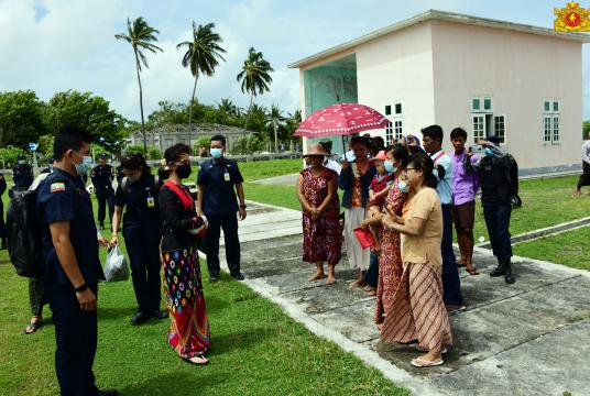 State Counsellor Aung San Suu Kyi meets local residents on Coco Island. (Photo-State Counsellor Office)