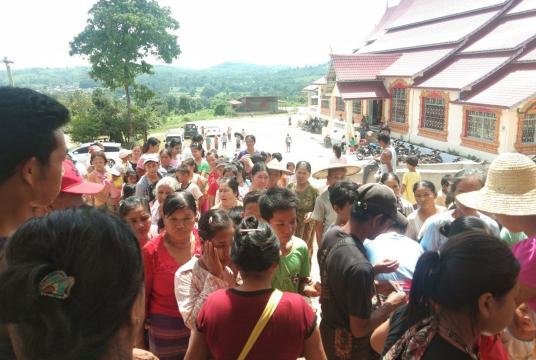 War refugees seen at Wailuwon Monastery in Nantpaung Village.