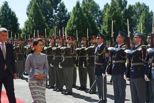 State Counsellor Aung San Suu Kyi and Czech Republic Prime Minister Andrej Babiš, inspects the Guard of Honour (Photo-MNA)