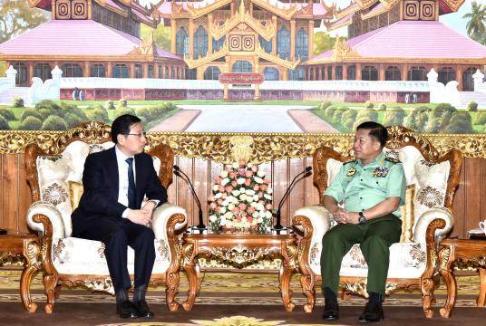Senior General Min Aung Hlaing received Chinese ambassador to Myanmar 