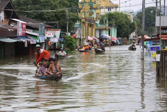 Water flowed into residential areas in Kyaikmaraw Township, Mon State (Photo-Aung Myo Thant)