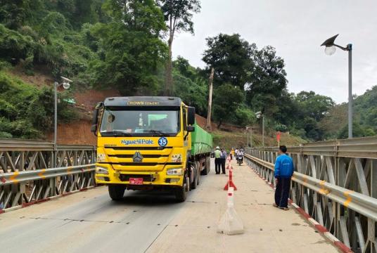 Cargo truck crossing Goktwin Bailey Bridge