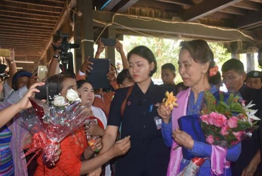 State Counsellor Aung San Suu Kyi greeted by locals from Ayeyawady Region